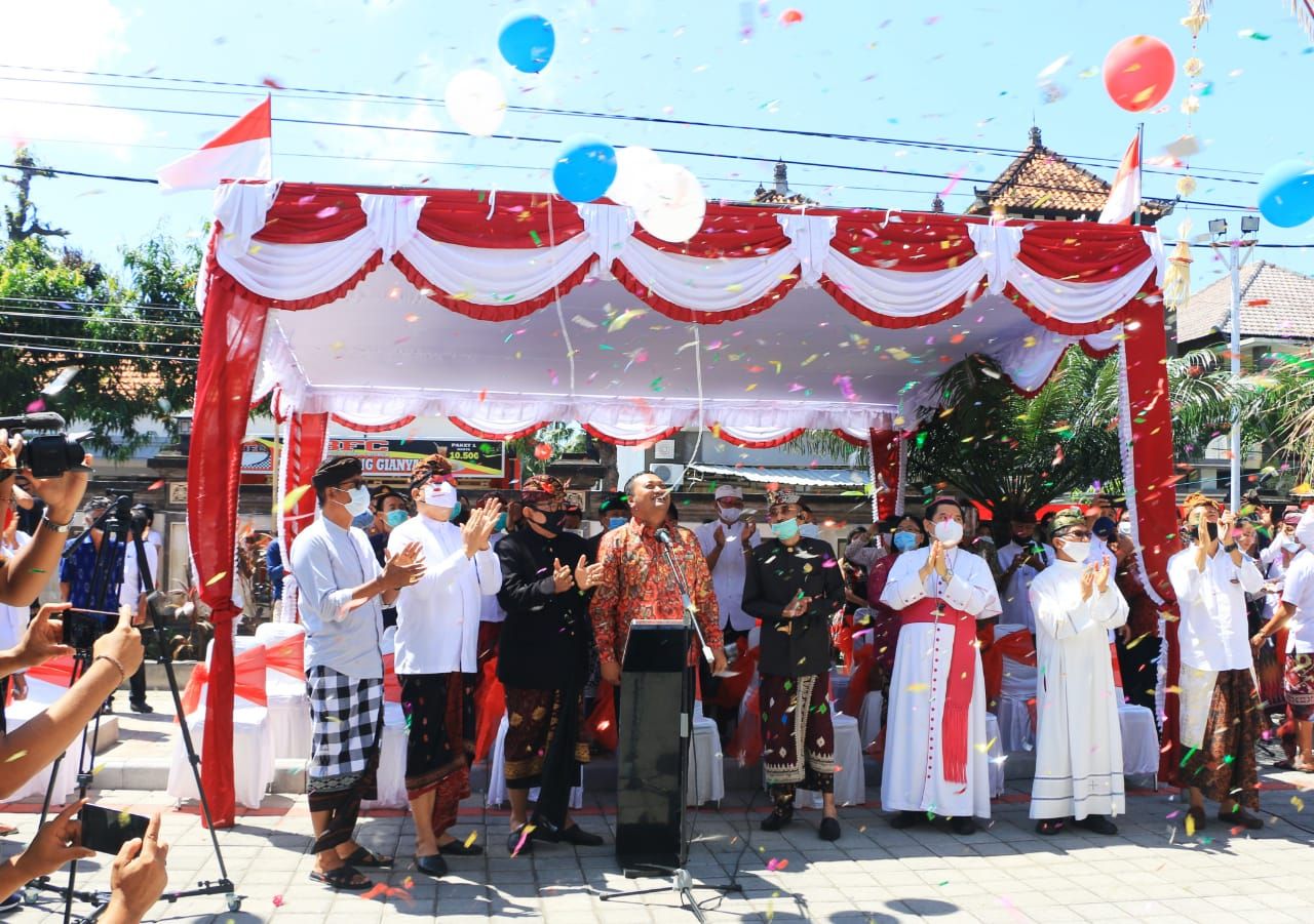 podiumnews.com-Cok Ace Ajak Semua Umat Agama saat Ibadah Ikuti Protokol Kesehatan 